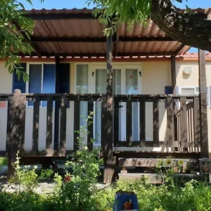 منتزه العطل The Farm Tiny House - Tiny Casa, شيكلانا دي لا فرونتيرا